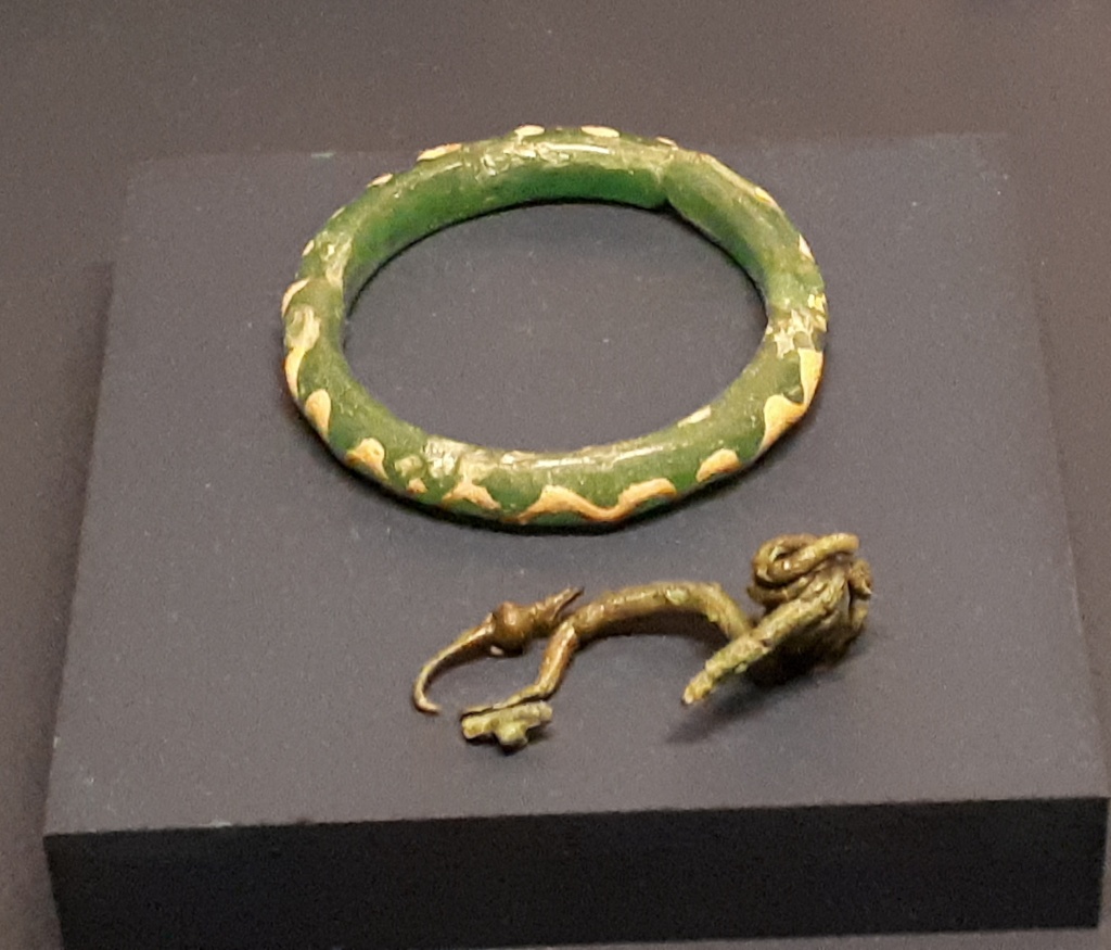 Antiguas joyas en el Museo Nacional Arqueologico de Adria