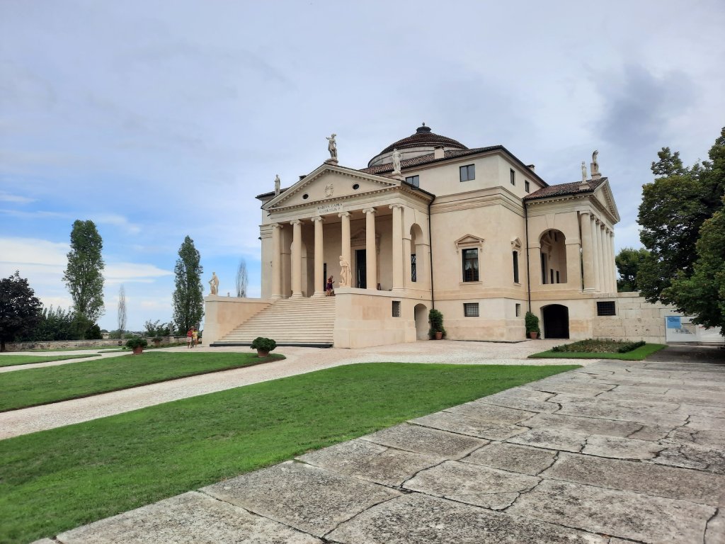 How to visit Andrea Palladio’s villas?. Veneto, Italy